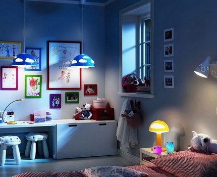 Halogen lighting in a children's room