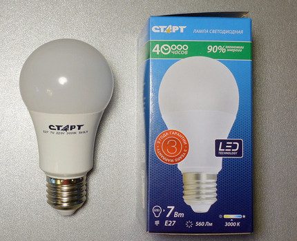 LED-lampe med E27-kontakt