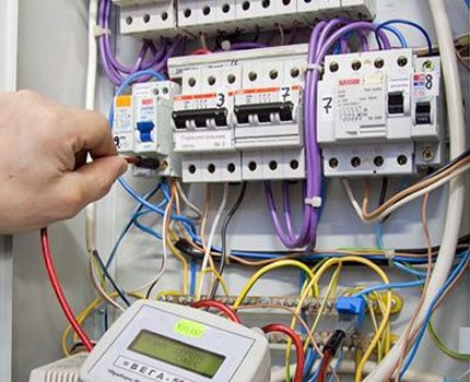 Kiểm tra RCD bằng đồng hồ vạn năng