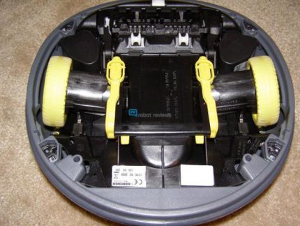 Vysavač mini robot ze série Karcher RC 4000