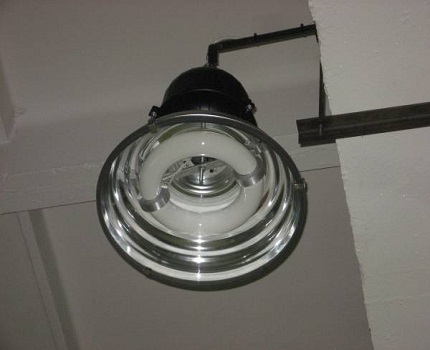 Lampa indukcyjna