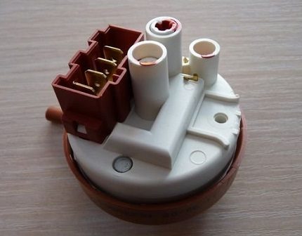 Dishwasher pressure switch