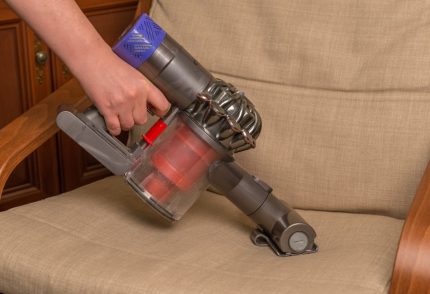 Aspirateur Dyson v6