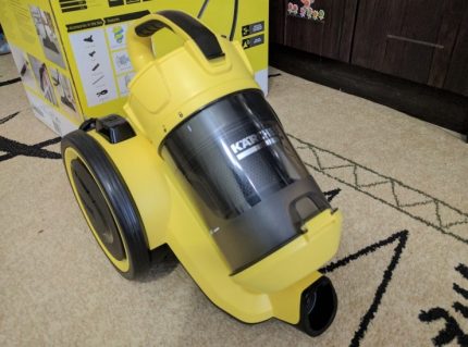 Aspirador Karcher amarelo