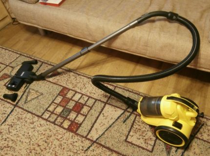 Carpet cleaner