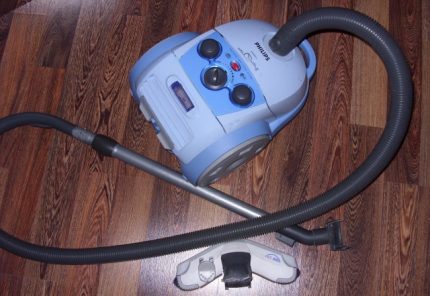 Aspirator model Philips FC90711