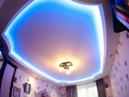 Spanplafonddecoratie met ledstrip