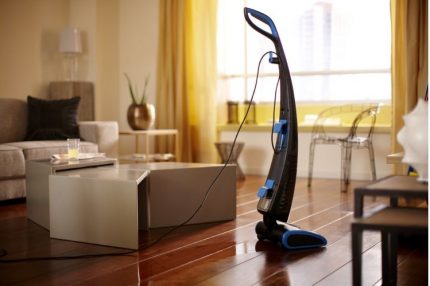 Aspirateur vertical avec fil