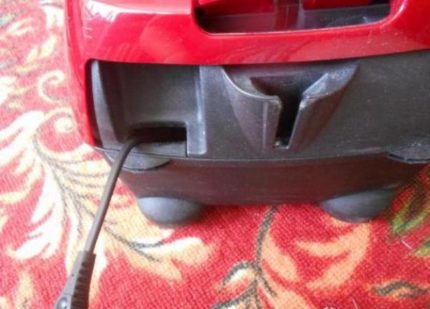 Vacuum cleaner power cord