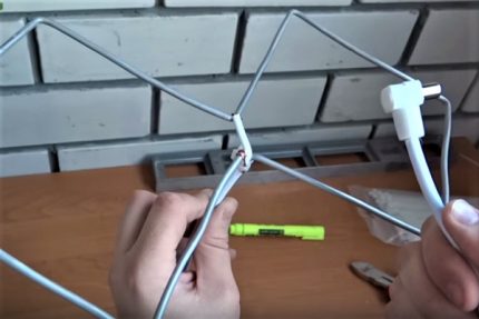 Aluminum biquad antenna