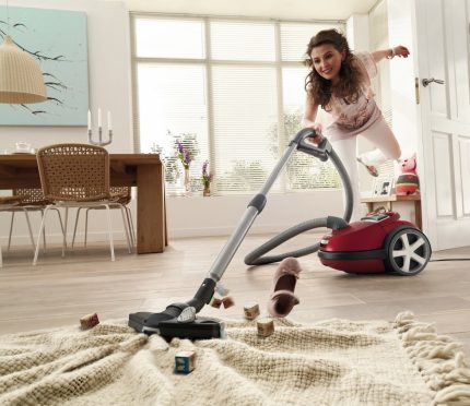 Carpet cleaning with a powerful vacuum cleaner