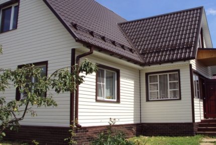 Installation of vinyl siding