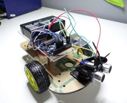 Arduino pagrįstas robotas