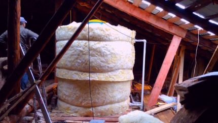 Expansion tank insulation