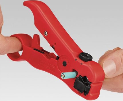 Décapant KNIPEX KN pour câbles coaxiaux