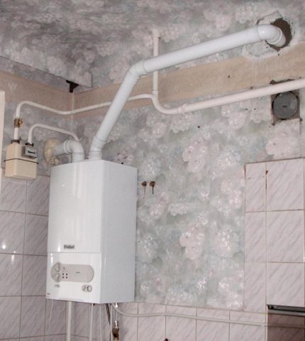 Installation of a wall gas boiler