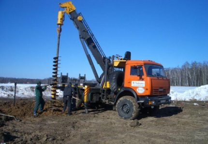 Mobiele boorinstallatie