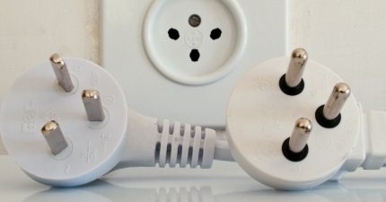 Electric plug