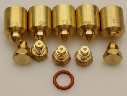 Hob set of nozzles