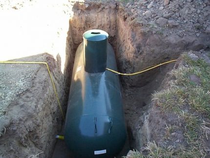 Installation d'un réservoir d'essence dans un chalet d'été