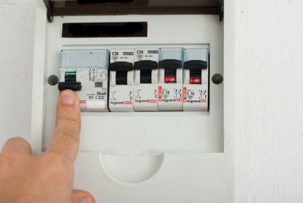 Aleta eléctrica del apartamento