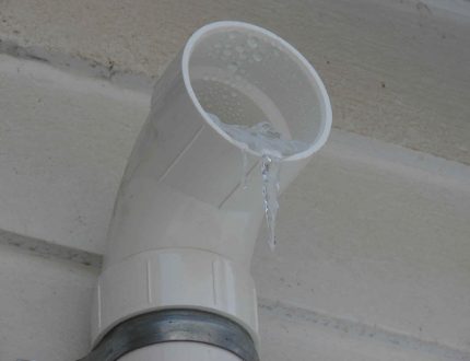 Bevroren water in de ventilatie