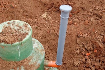 Septic tank ventilation pipe