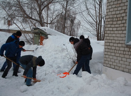 Schneereinigung rund ums Haus