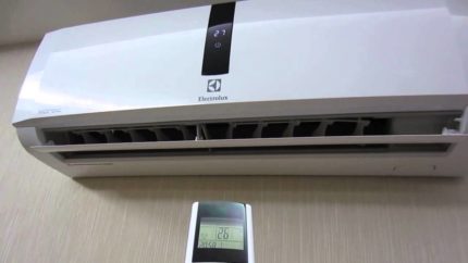 Klimalar için kendi kendine teşhis sistemi Electrolux