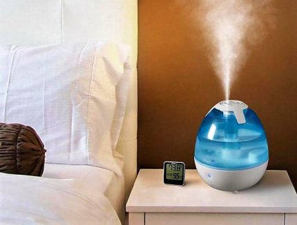 Humidificador d'ultrasons al dormitori